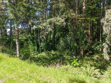 Spacious 110' x 80' wooded lot with peaceful creek frontage - photo 18