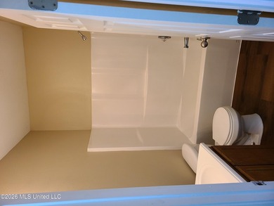 Excellent investment opportunity with this fully occupied - photo 20