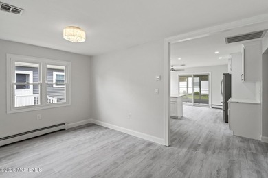 Mint 2-bed, 2-bath home located in the adult community of - photo 5