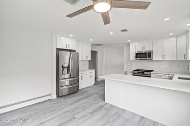 Mint 2-bed, 2-bath home located in the adult community of - photo 10