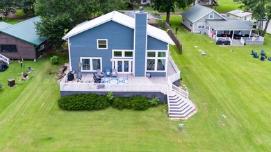 Stunning Lakefront Home on Lake Sam Rayburn! Located just 2 - photo 4