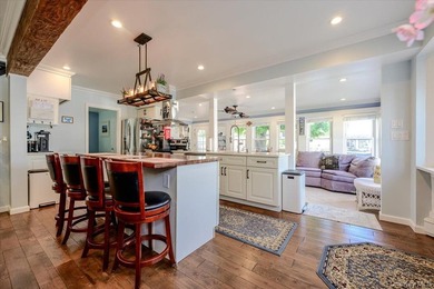 Enjoy your summer in this stunning waterfront retreat offering - photo 2