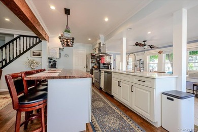 Enjoy your summer in this stunning waterfront retreat offering - photo 4