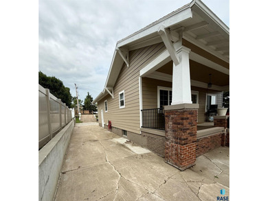 Additional listing photo 1