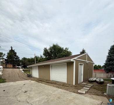 Additional listing photo 2