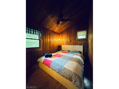 This exceptionally charming fully furnished lake-house is - photo 13