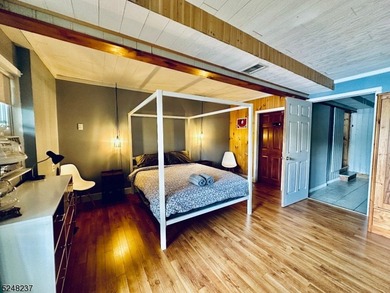 This exceptionally charming fully furnished lake-house is - photo 14