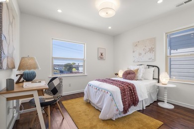 Beautifully updated while honoring its Edwardian roots, 3306 - photo 20