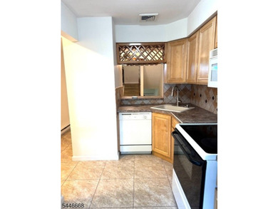 Welcome to desirable Overlook Village! This multilevel - photo 28
