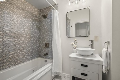Beautifully updated while honoring its Edwardian roots, 3306 - photo 32