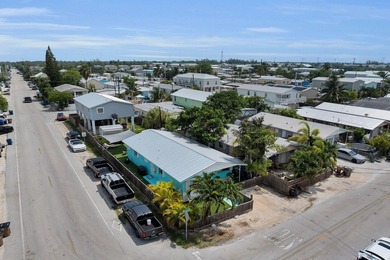 Positioned perfectly on a corner lot with ample outdoor space & - photo 39