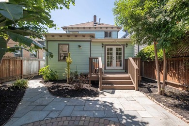 Beautifully updated while honoring its Edwardian roots, 3306 - photo 45