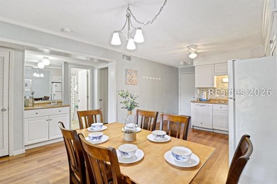 Welcome to this bright two-bedroom, two-bath villa in Hilton - photo 3
