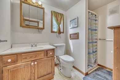 Summer Cottage... Beautiful lot with 56 feet of shoreline and an - photo 13