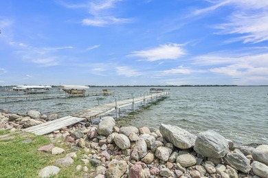 Summer Cottage... Beautiful lot with 56 feet of shoreline and an - photo 17