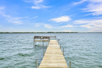 Summer Cottage... Beautiful lot with 56 feet of shoreline and an - photo 21
