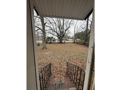 2-bedroom, 1-bath home located in North Charleston with no HOA - photo 9