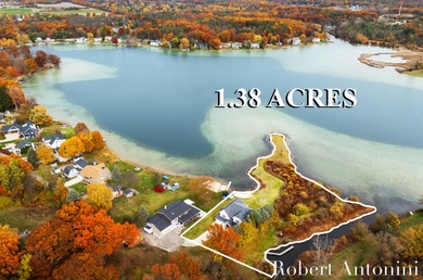 Cobb Lake Home For Sale in Wayland Michigan