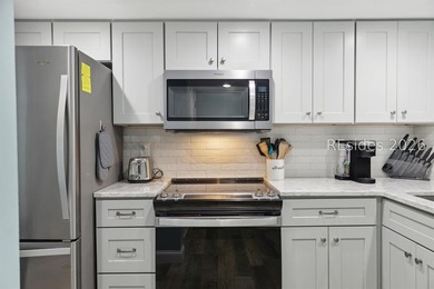 Turnkey, fully furnished 2BR/2.5BA Tanglewood townhome with - photo 9