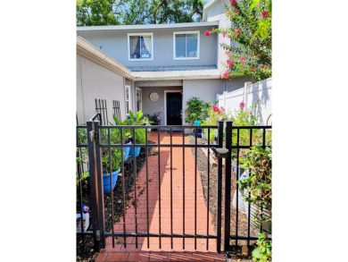 Lake Condo For Sale in Altamonte Springs, Florida