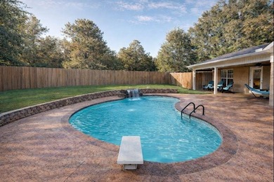 NEW YEAR, NEW PRICE & sellers are MOTIVATED!  Welcome home to