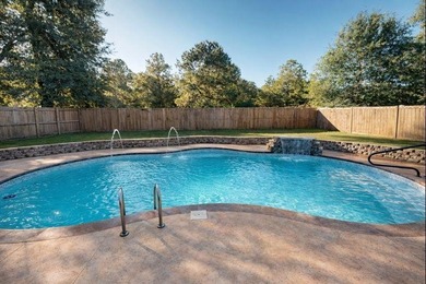 NEW YEAR, NEW PRICE & sellers are MOTIVATED!  Welcome home to