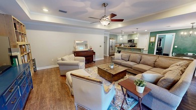 NEW YEAR, NEW PRICE & sellers are MOTIVATED!  Welcome home to