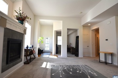 Enjoy low-maintenance living in this beautiful 2-bedroom, 2-bath - photo 12