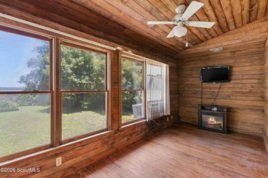 Experience the charm of a truly one-of-a-kind waterfront - photo 19