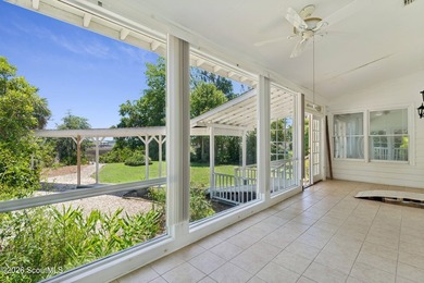 Experience the charm of a truly one-of-a-kind waterfront - photo 28