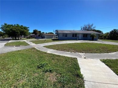 Truly a Northshore Darling! Move right in to this bright - photo 4