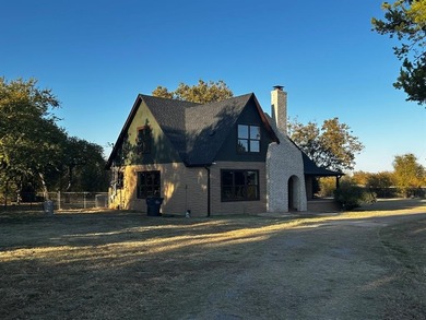 (private lake, pond, creek) Home For Sale in Wichita Falls Texas