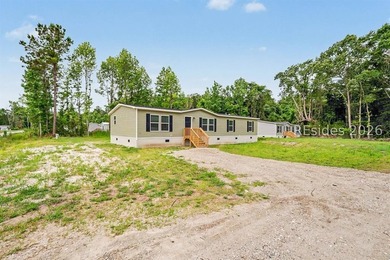 Looking for a brand new mobile home with .5 acres in Beaufort - photo 2