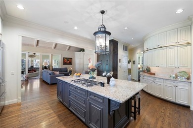 Renowned for its exclusivity and timeless stature, 1 Rimrock - photo 14