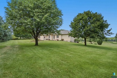 Welcome to your own private countryside retreat! Nestled on 12 - photo 4