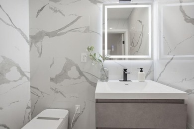 Newly completed after a comprehensive modern transformation - photo 15