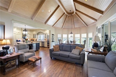 Renowned for its exclusivity and timeless stature, 1 Rimrock - photo 17