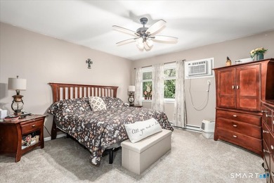 Welcome to this well-maintained Danbury condominium offering - photo 18