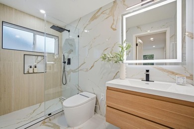 Newly completed after a comprehensive modern transformation - photo 20