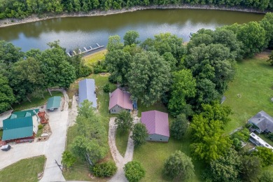 Waterfront home, Large shop and 2 Docks with ramp down the street - photo 45