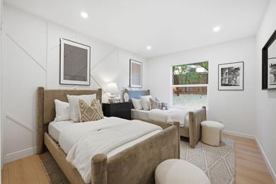 Newly completed after a comprehensive modern transformation - photo 37