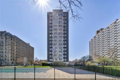 Major Price Improvement! Experience life above it all in Marine - photo 39