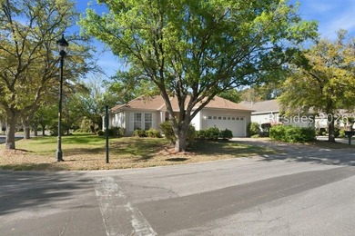 Well-maintained Potomac model located on a quiet cul-de-sac in - photo 2