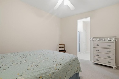 Well-maintained Potomac model located on a quiet cul-de-sac in - photo 7