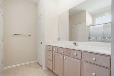 Well-maintained Potomac model located on a quiet cul-de-sac in - photo 8