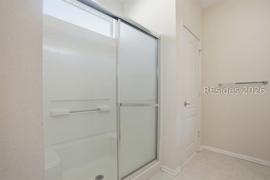Well-maintained Potomac model located on a quiet cul-de-sac in - photo 9