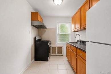 Great detached big house in the heart of Ditmars Park. Walking - photo 5