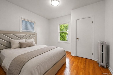 Great detached big house in the heart of Ditmars Park. Walking - photo 10