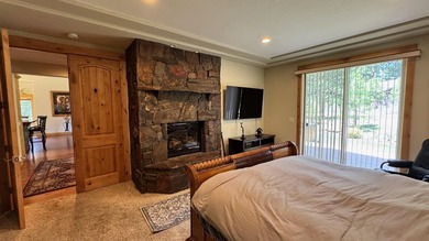 Exquisite Estate on 5 Acres with Golf Course Frontage - photo 12