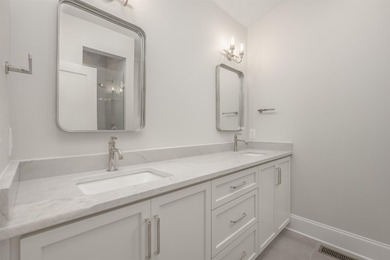 Unrivaled Panoramic Views: Brand-New Luxury Estate Overlooking - photo 37